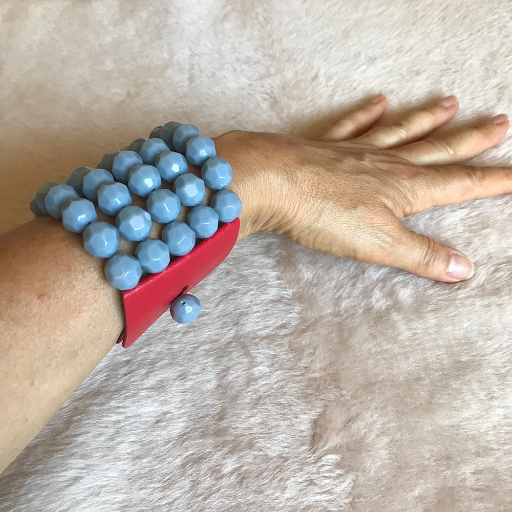NORA Powder blue + red
